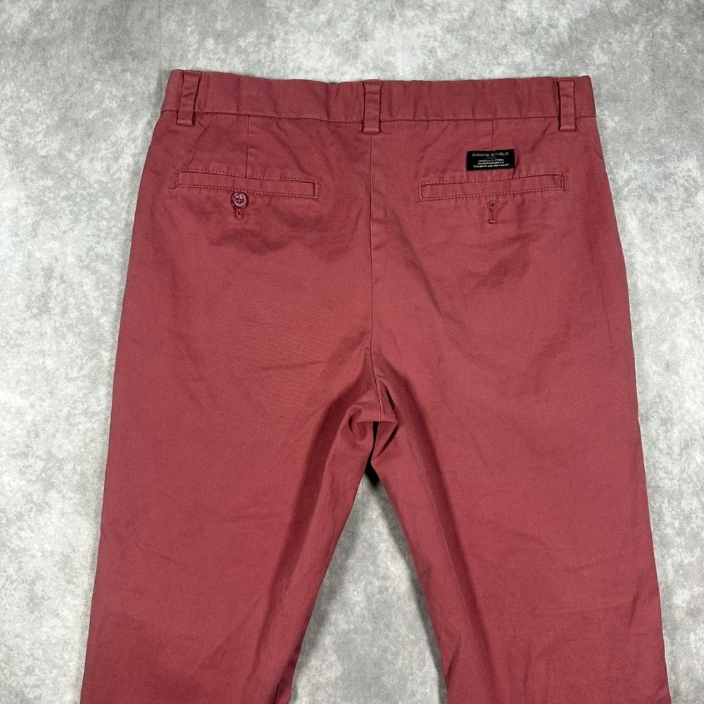 Banana Republic Aiden Slim Chino Pants 32x30 Light Burgundy Flat Front Casual